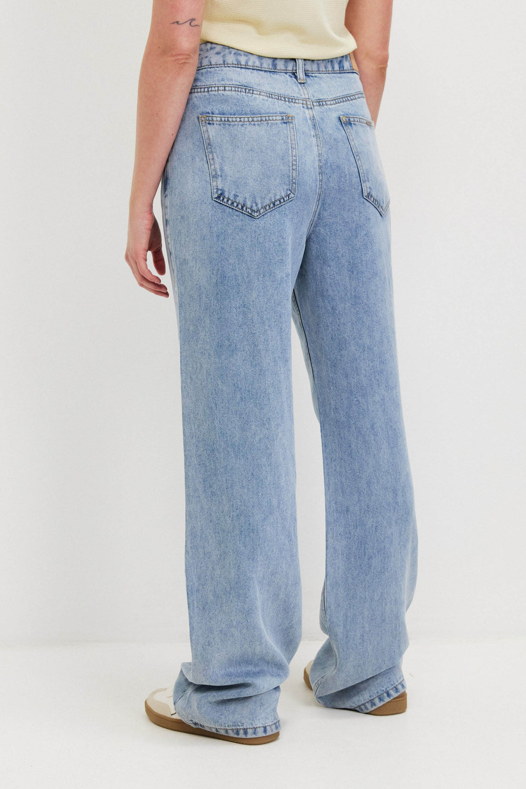 CARA STRAIGHT LEG TENCEL JEANS