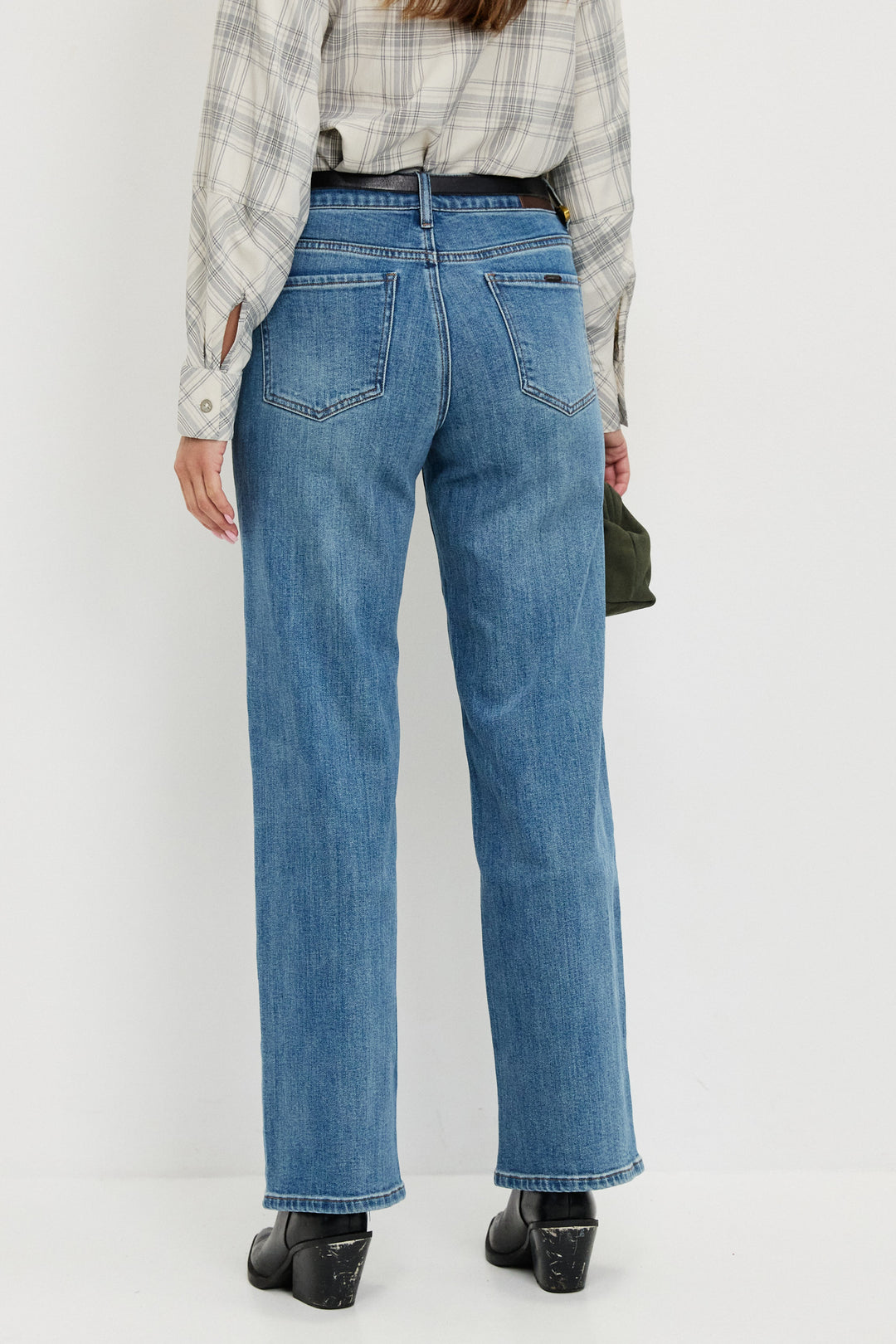 CARA STRAIGHT JEANS