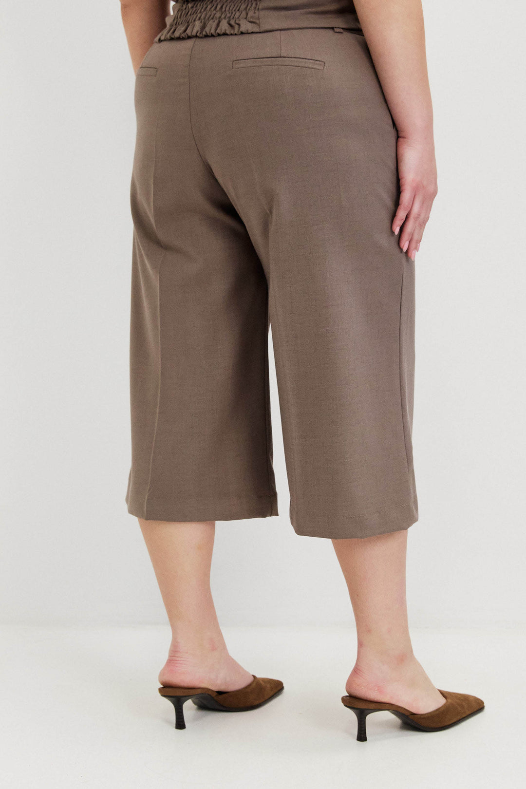 WIDE LEG BROWN BERMUDA