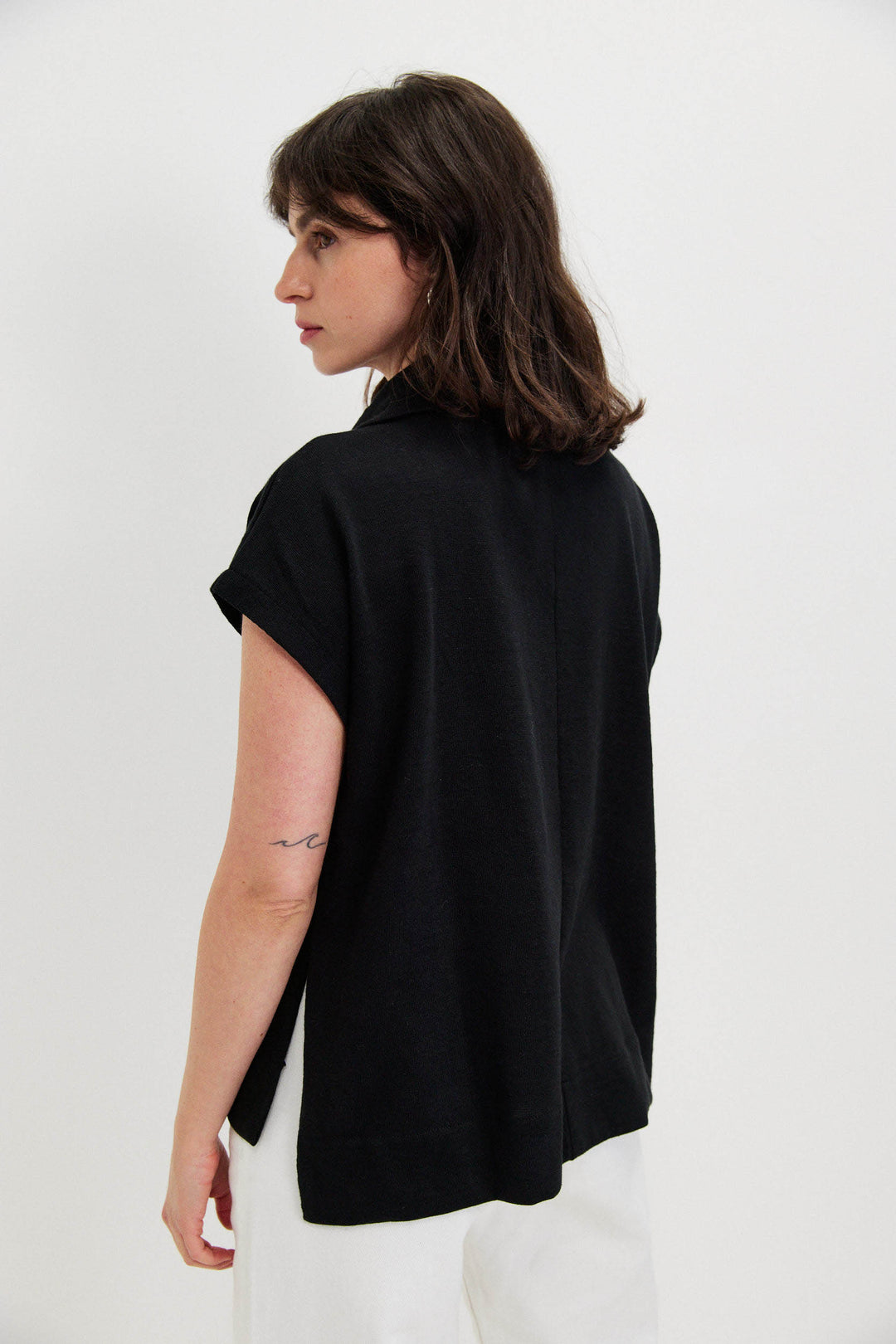 DANA  BLACK SHIRT