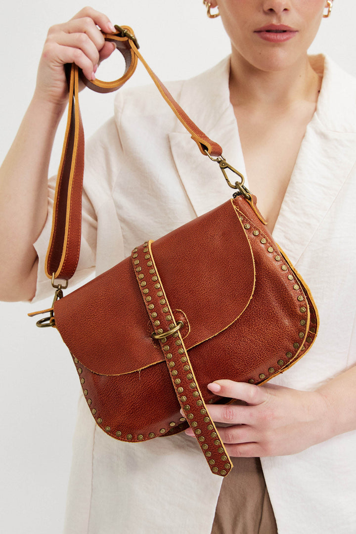 STUDDED LEATHER BELT CAMEL BAG