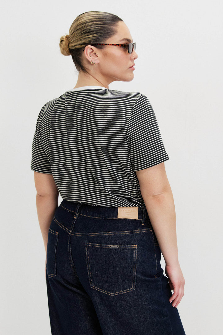 ANDREA BLACK STRIPED V-SHIRT