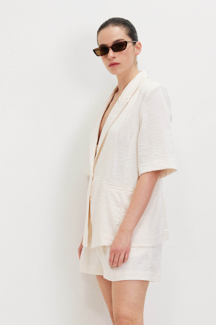 JUNE SHORT BUTTER JACKET