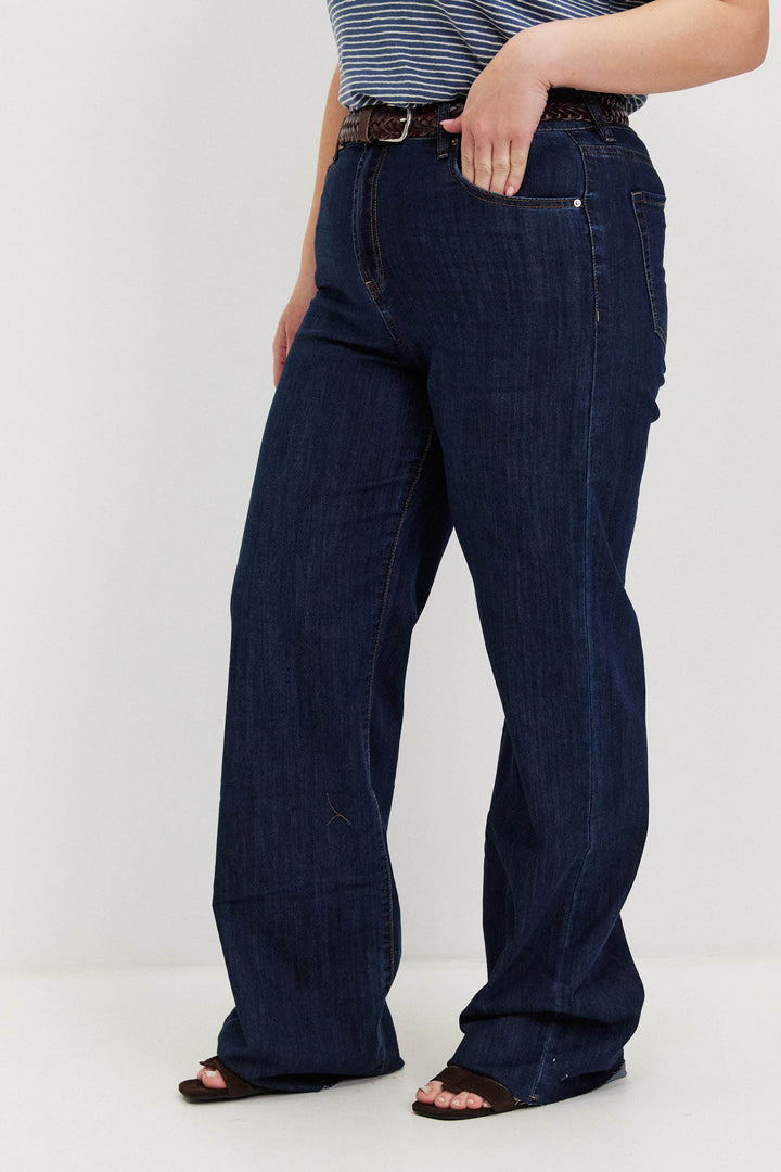 CARA STRAIGHT  LEG JEANS