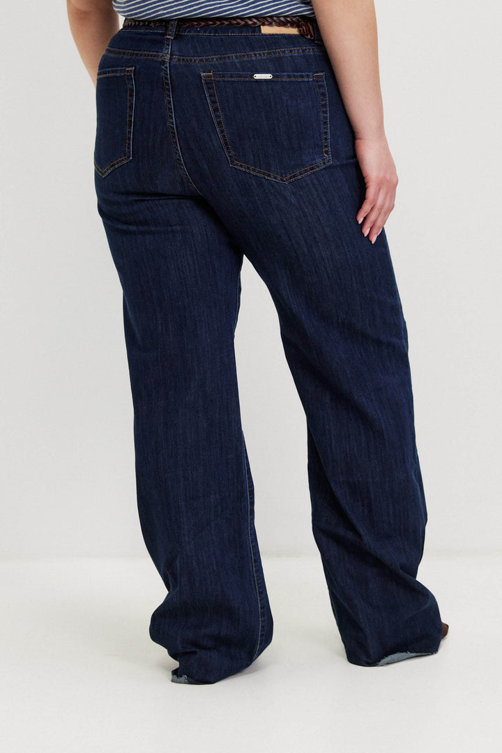 CARA STRAIGHT  LEG JEANS