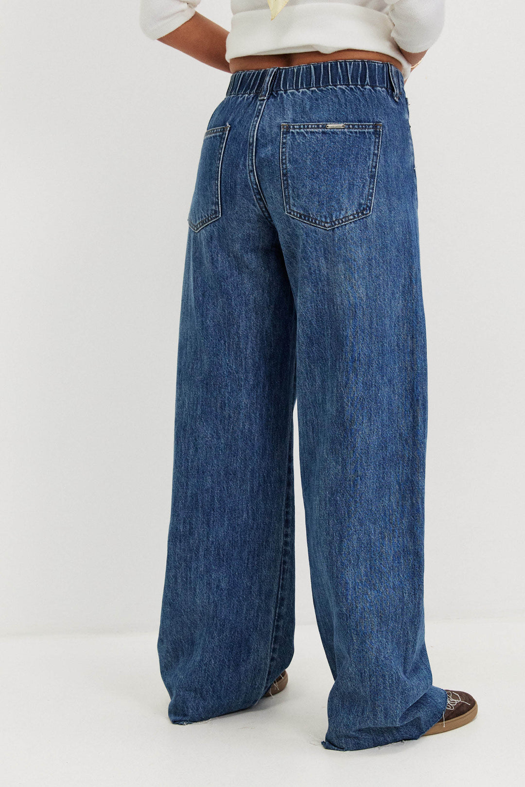 WIDE LEG JEANS