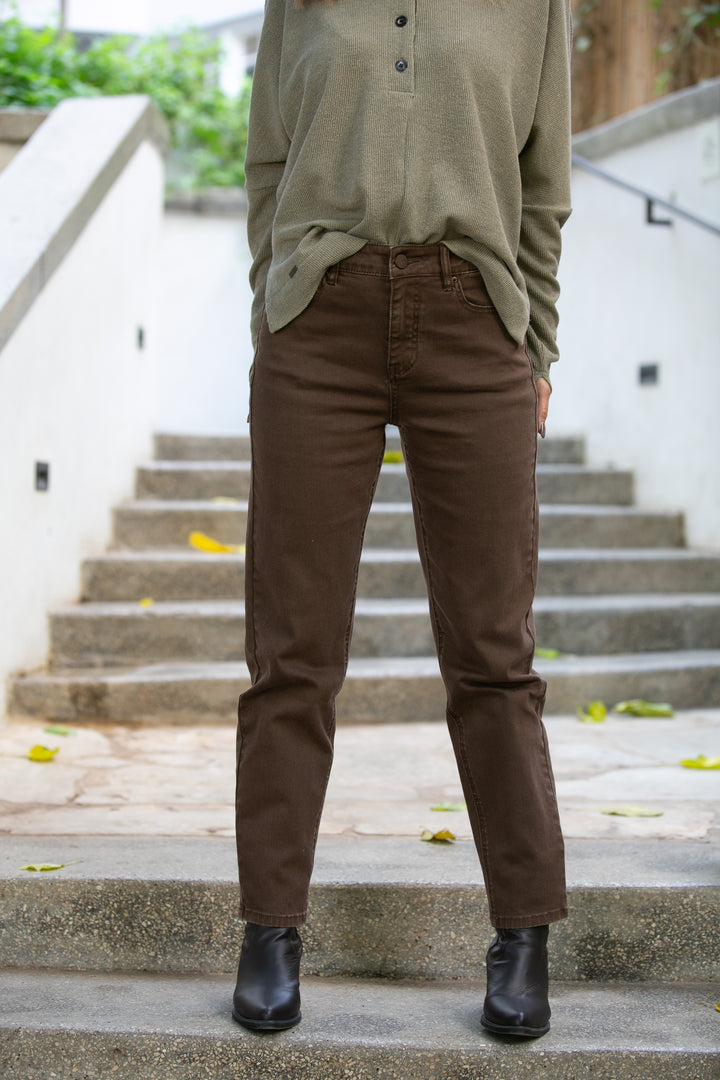 BROWN SLIM JEANS