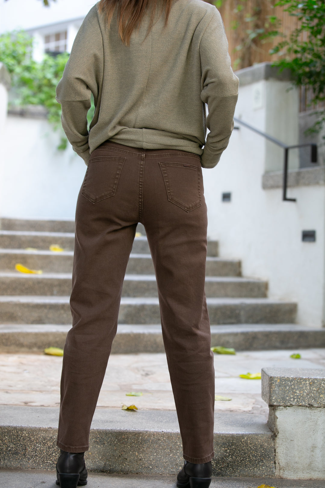 BROWN SLIM JEANS