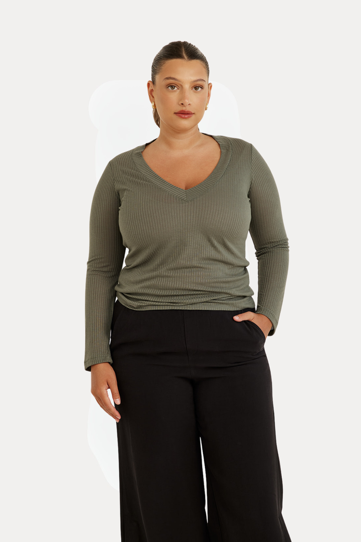 RIVA DARK OLIVE V-SHIRT