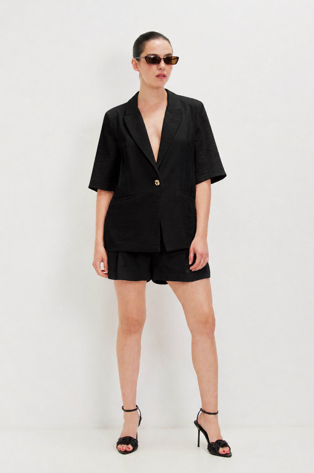 JUNE BLACK  SHORT PANTS