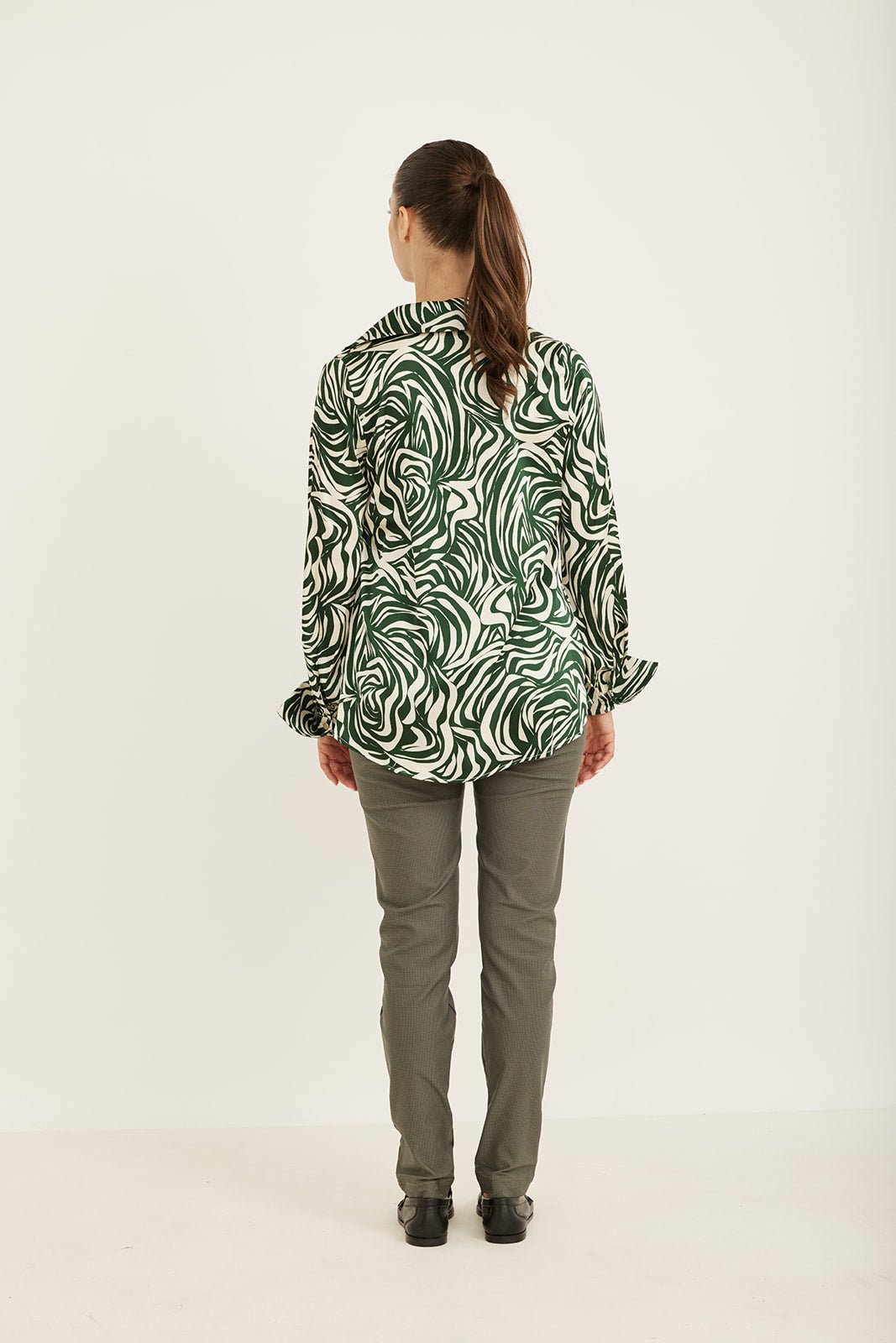 MELISSA GREEN AND WHITE SHIRT