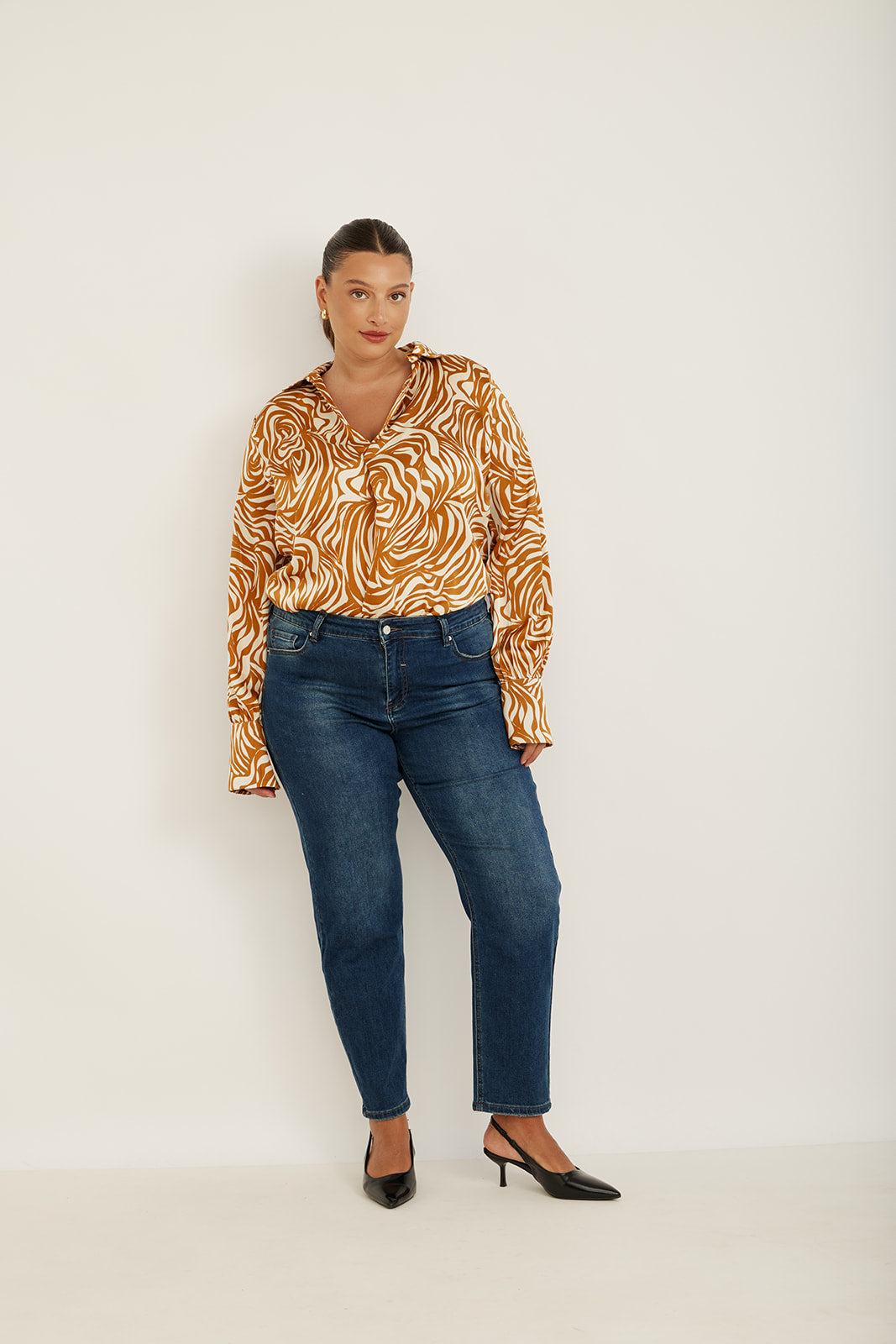 MELISSA CAMEL AND WHITE SHIRT