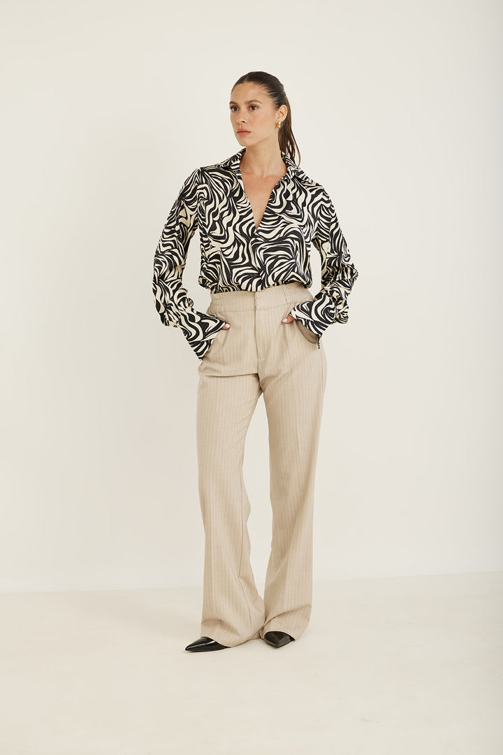 MELISSA BLACK AND WHITE SHIRT