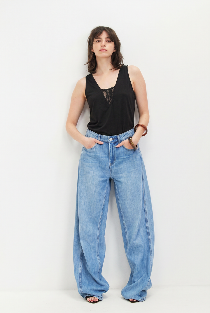 SHELLY BLACK TOP