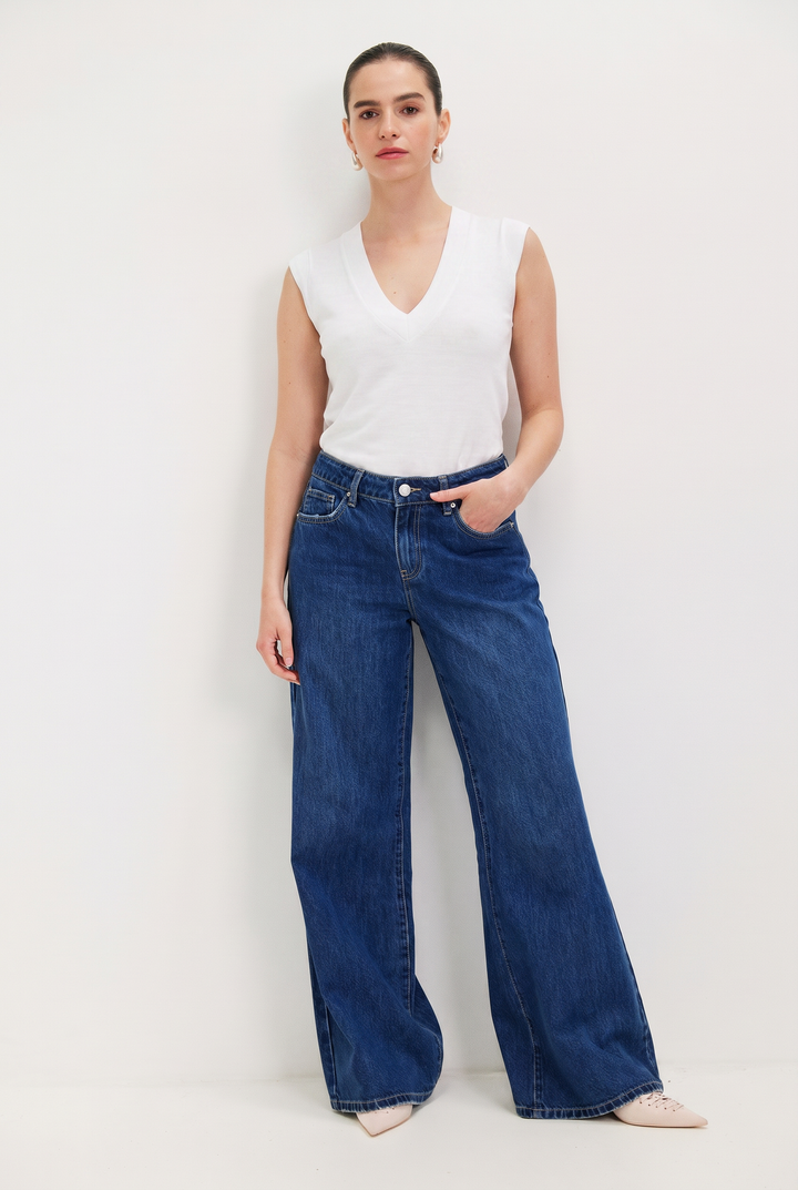 Adi V WHITE TOP