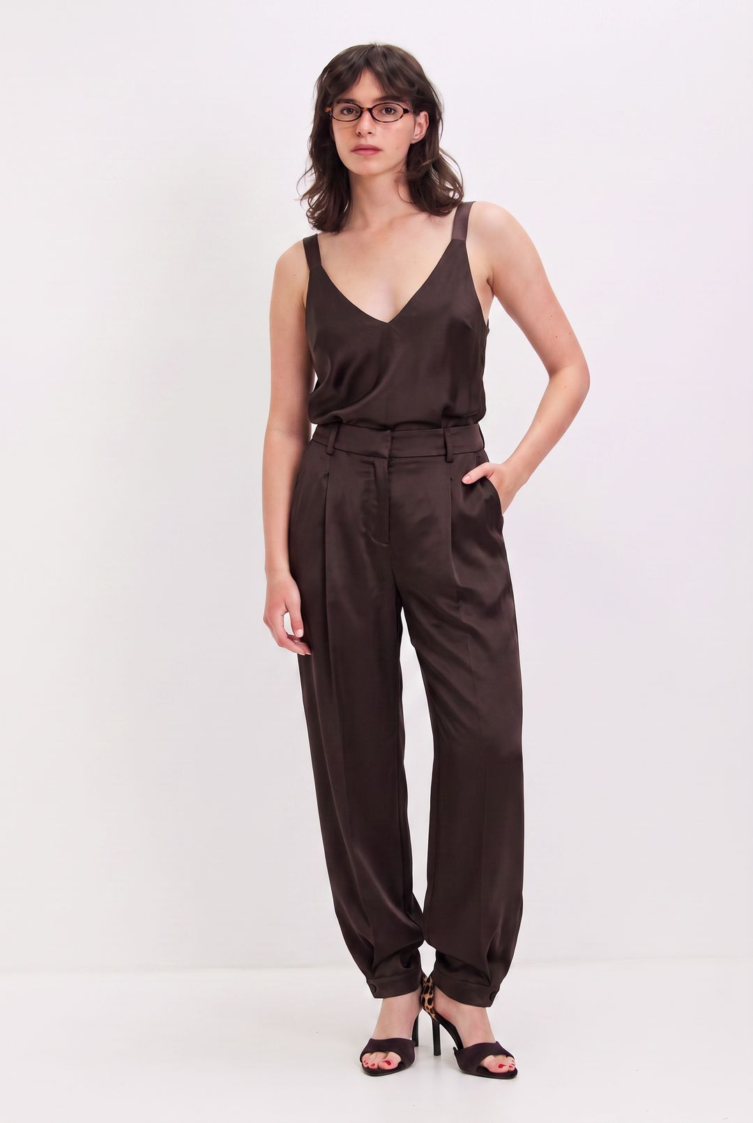 CAPRI BARREL CHOCOLATE BROWN PANTS