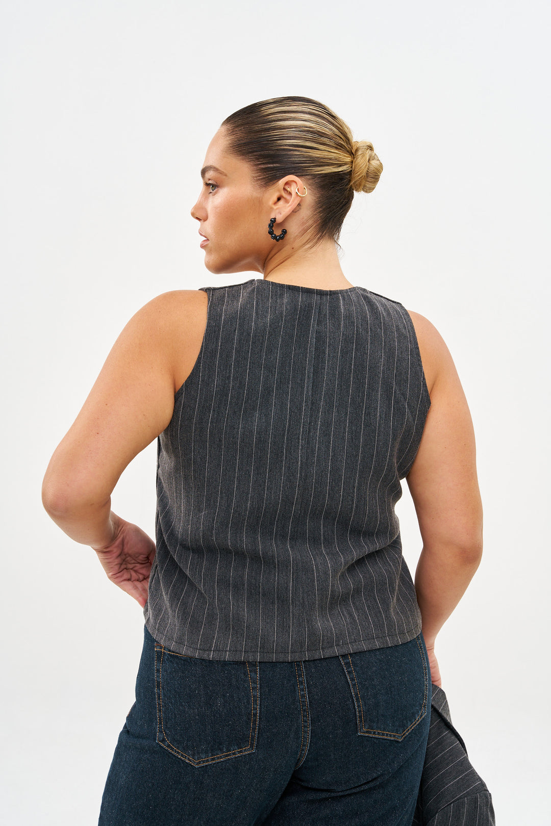 ALICIA DARK GRAY CLASSIC VEST