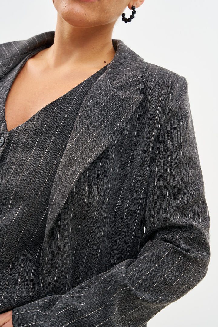 ALICIA DARK GRAY CLASSIC VEST