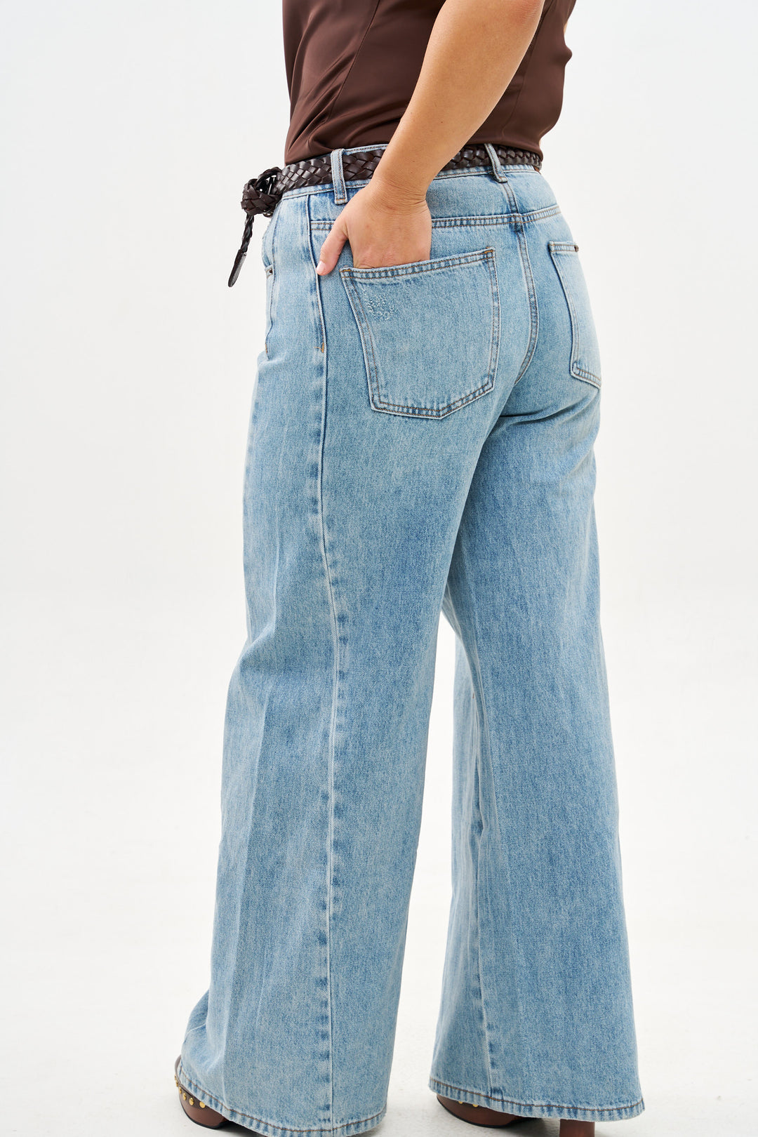 SUPER WIDE LEG JEANS