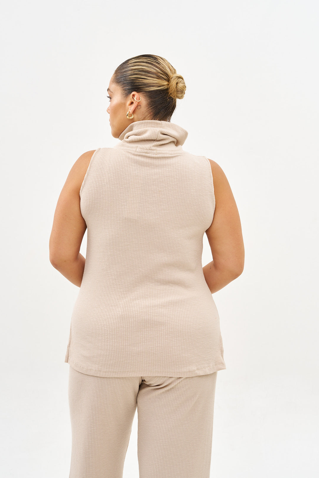 NOA KNIT SAND TOP