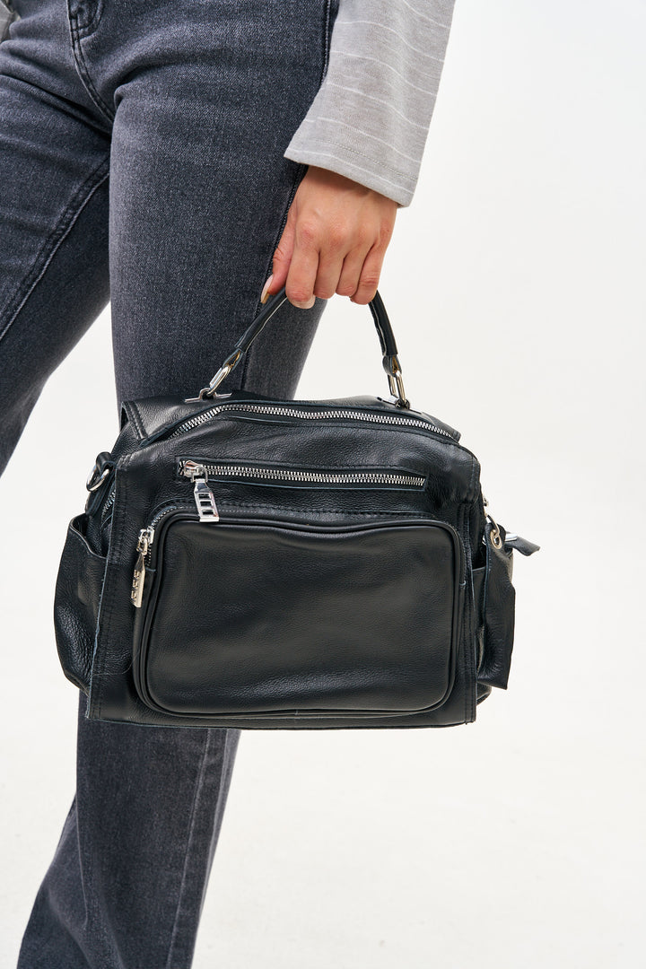 SQUARE BLACK LEATHER BAG