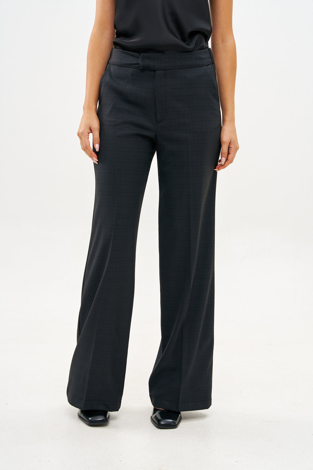 ROMI CLASSIC BLACK PANTS