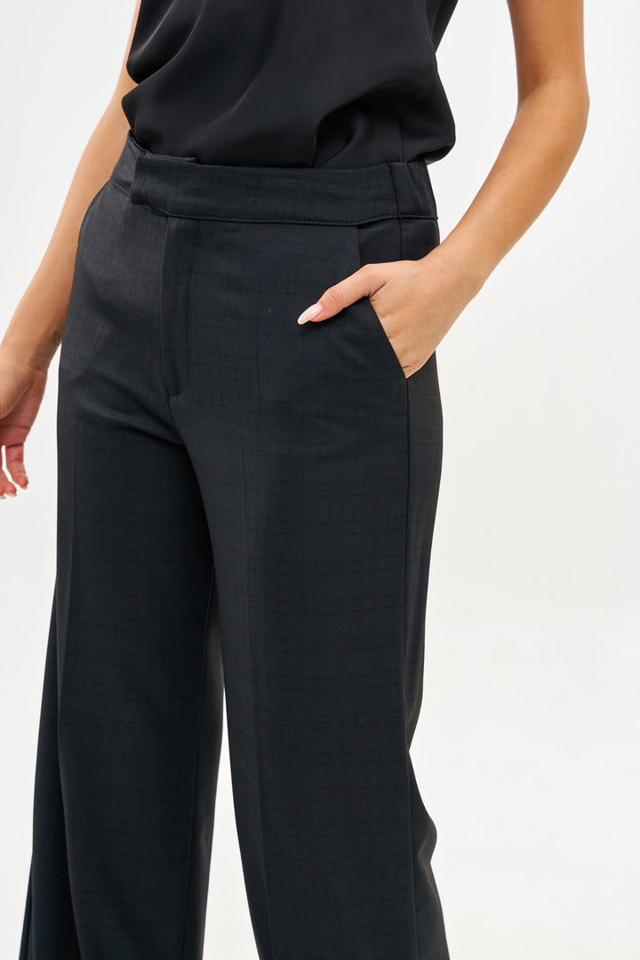 ROMI CLASSIC BLACK PANTS
