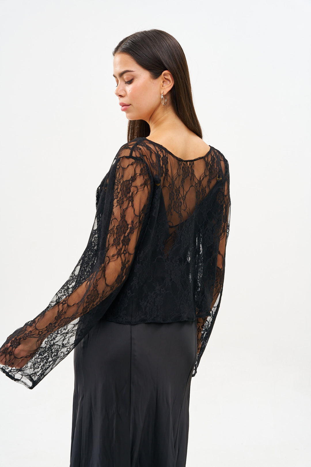 NATI BLACK LACE TOP