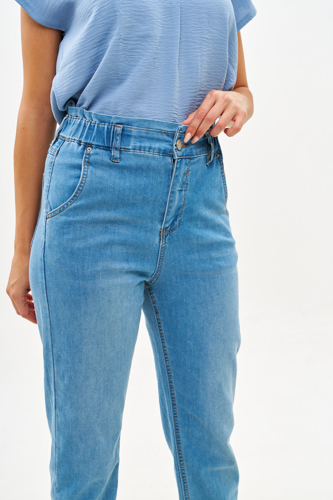 BAGGIE LIGHT BLUE JEANS