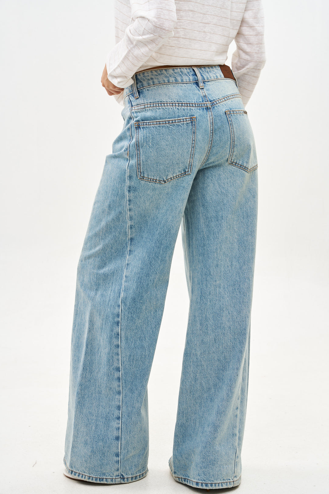 SUPER WIDE LEG JEANS